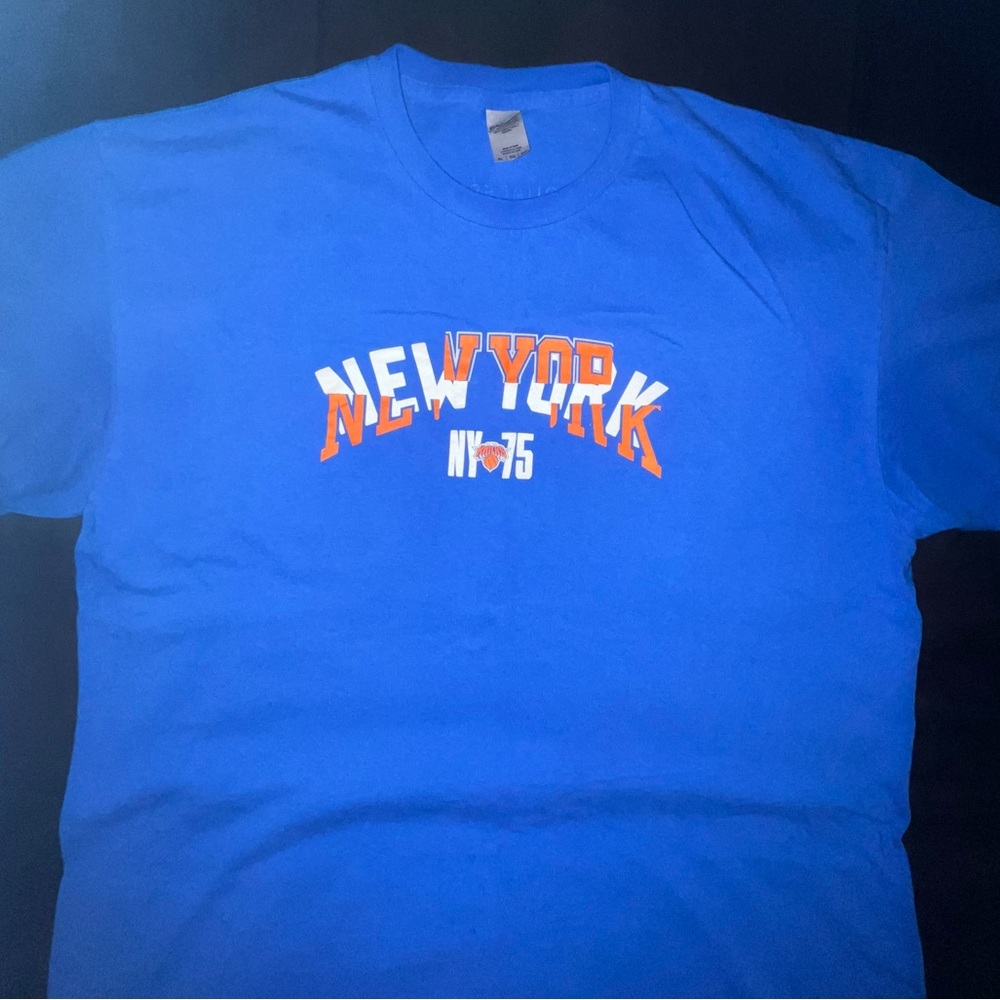 New York Knicks Blue Short Sleeve Logo T-Shirt Men’s XL SGA NBA 75th Anniversary